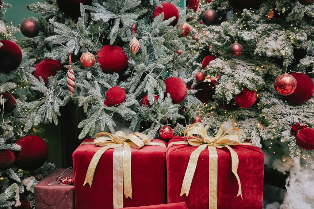 Luxury Christmas Gift&nbsp;Guide